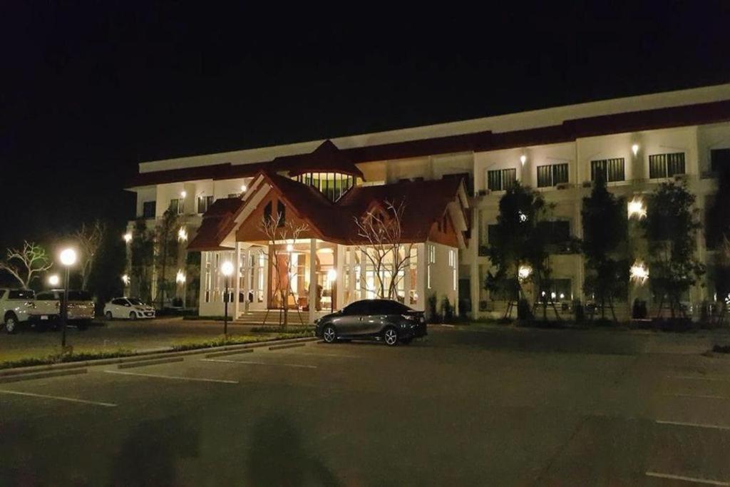 Silayok Grand Hotel Tak Eksteriør bilde